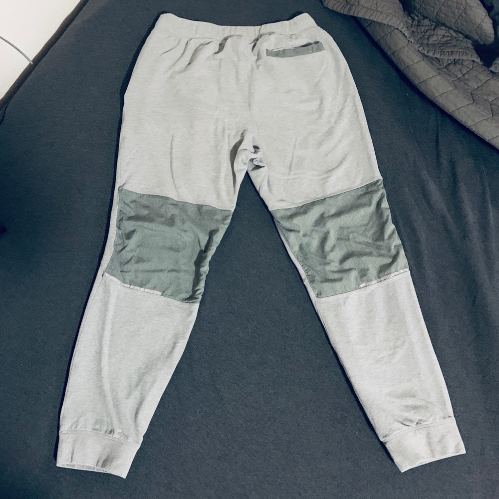 🍋 Lulu Men’s Jogger Pants 🍋